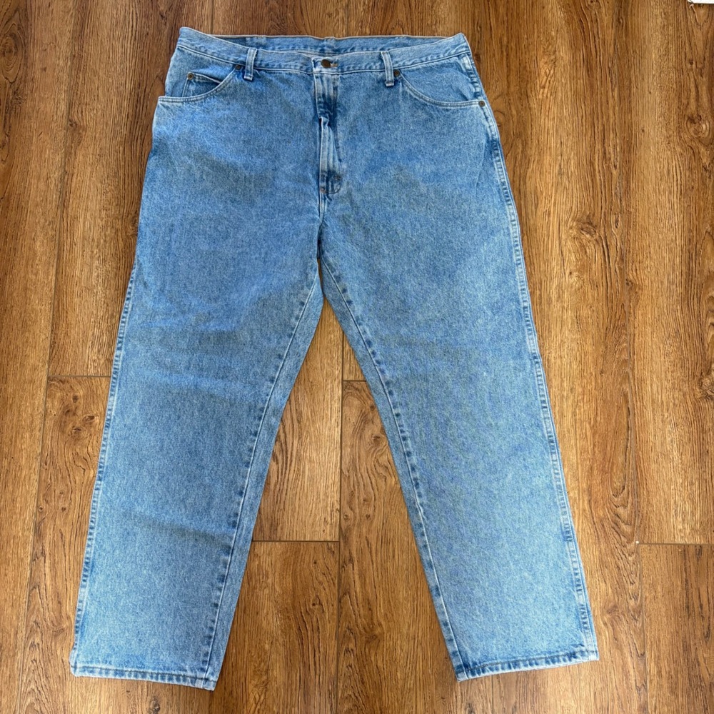 Wrangler Jeans Mens 42x30 Light Wash Straight Leg blue Jeans 100% cotton western
